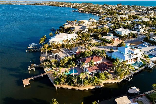 518 58TH STREET, Holmes Beach, FL 34217