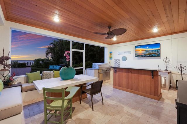 518 58TH STREET, Holmes Beach, FL 34217