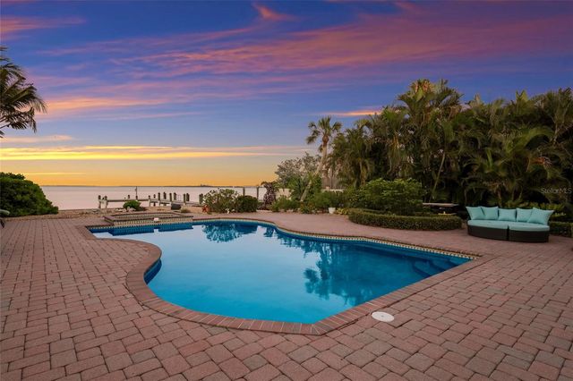 518 58TH STREET, Holmes Beach, FL 34217