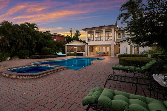 518 58TH STREET, Holmes Beach, FL 34217