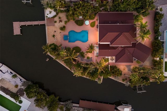518 58TH STREET, Holmes Beach, FL 34217