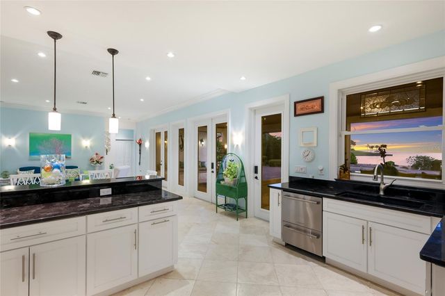 518 58TH STREET, Holmes Beach, FL 34217