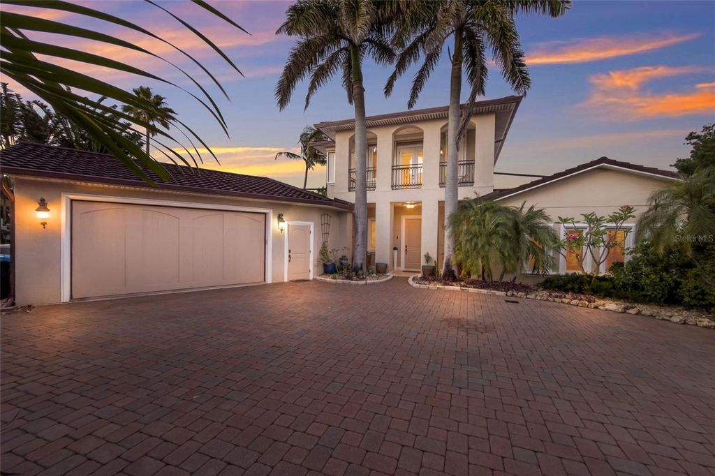 518 58TH STREET, Holmes Beach, FL 34217