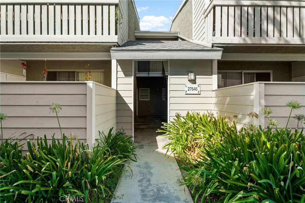 27646 Susan Beth L, Saugus, CA 91350 — exterior