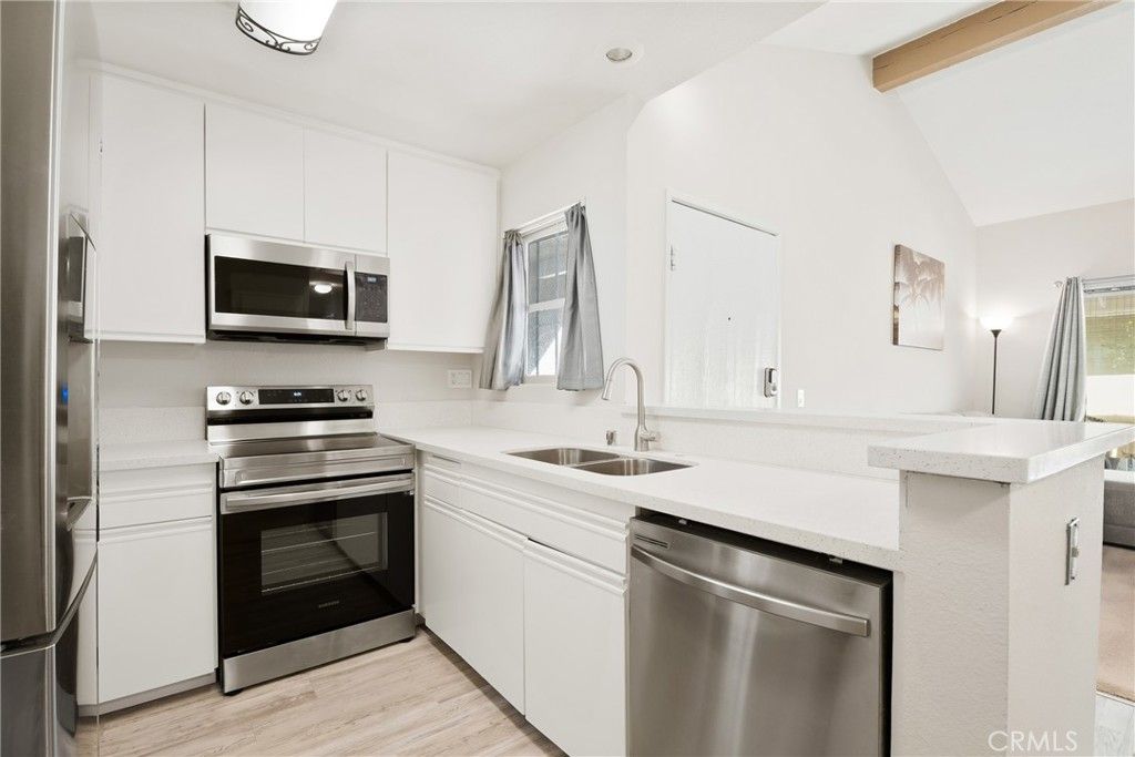 27646 Susan Beth L, Saugus, CA 91350 — photo 3