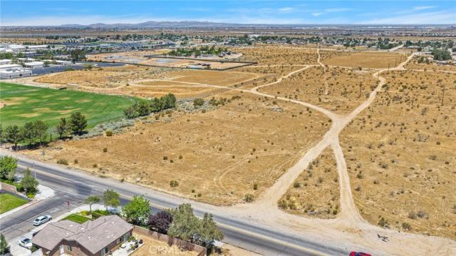 13702 Del Cerro, Victorville, CA 92392