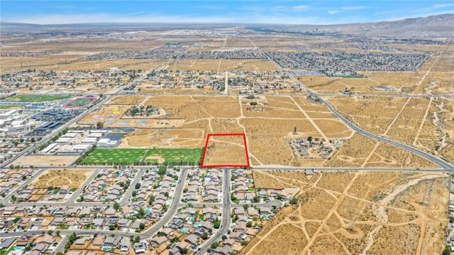 13702 Del Cerro, Victorville, CA 92392