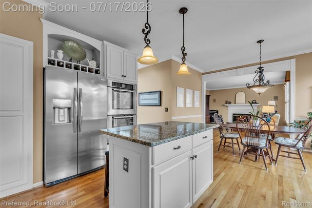 46564 Southview Lane, Plymouth Charter Township, MI 48170