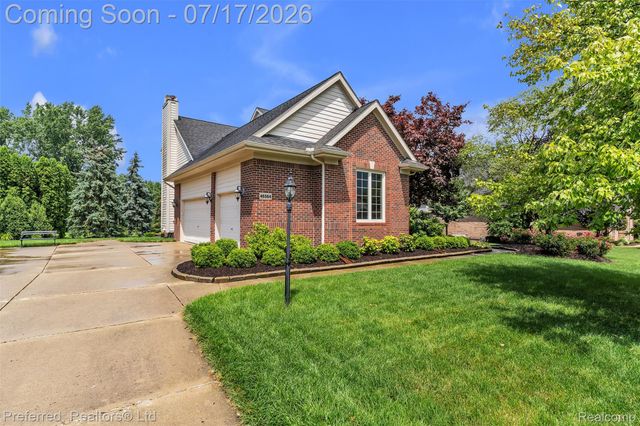 46564 Southview Lane, Plymouth Charter Township, MI 48170
