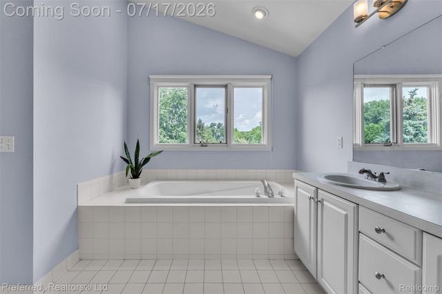 46564 Southview Lane, Plymouth Charter Township, MI 48170