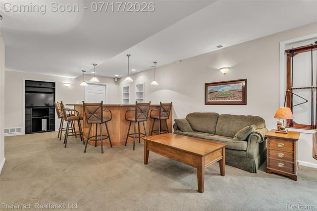 46564 Southview Lane, Plymouth Charter Township, MI 48170