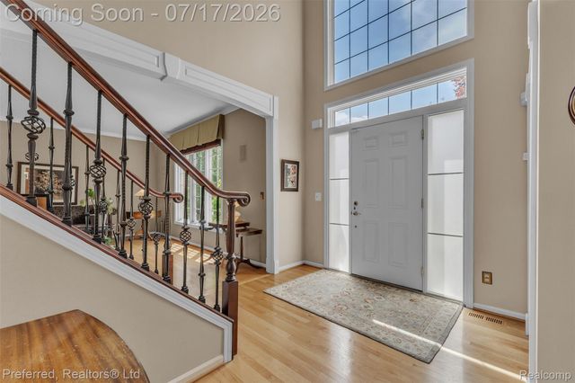 46564 Southview Lane, Plymouth Charter Township, MI 48170