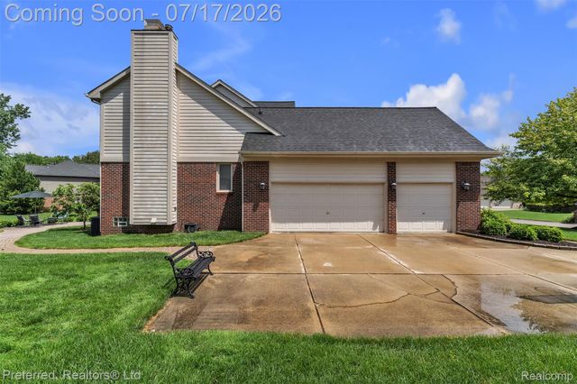46564 Southview Lane, Plymouth Charter Township, MI 48170