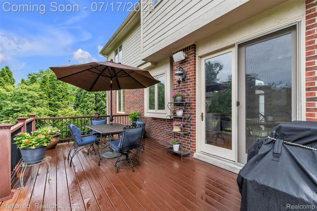 46564 Southview Lane, Plymouth Charter Township, MI 48170