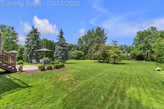 46564 Southview Lane, Plymouth Charter Township, MI 48170