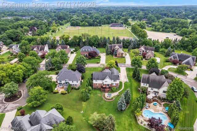 46564 Southview Lane, Plymouth Charter Township, MI 48170