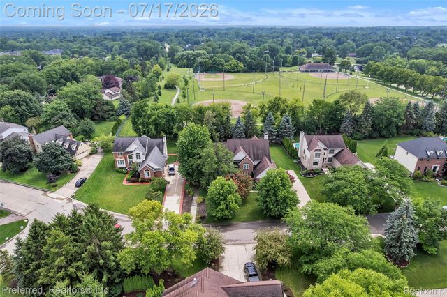 46564 Southview Lane, Plymouth Charter Township, MI 48170