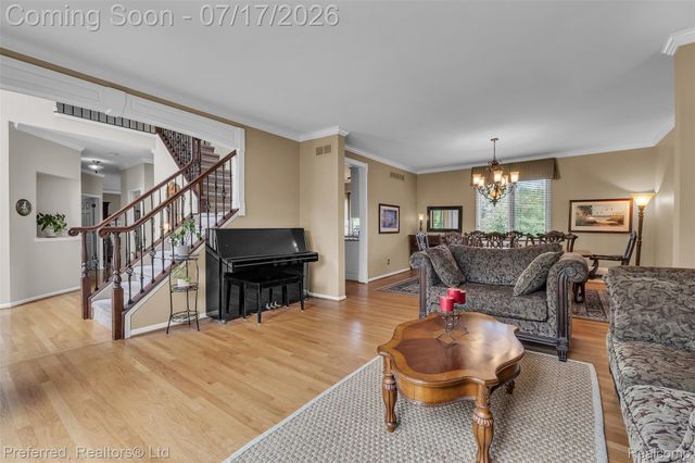 46564 Southview Lane, Plymouth Charter Township, MI 48170