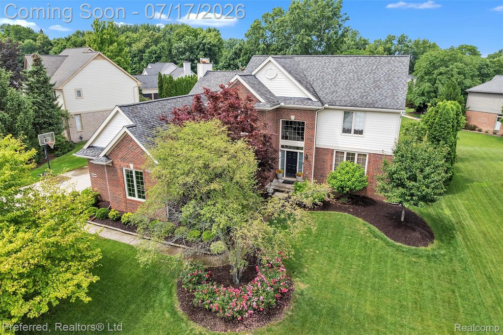 46564 Southview Lane, Plymouth Charter Township, MI 48170