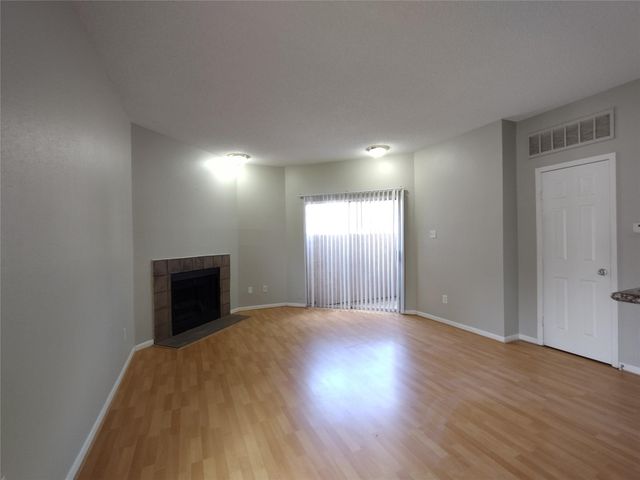 10855 Meadowglen Lane 601, Houston, TX 77042