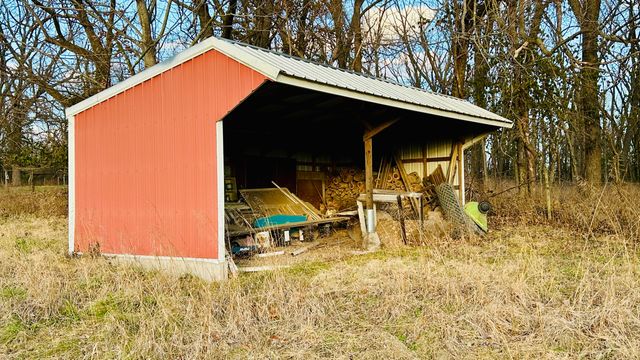 22539 Lawrence 1040, Pierce City, MO 65723