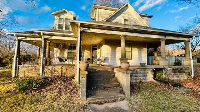 22539 Lawrence 1040, Pierce City, MO 65723