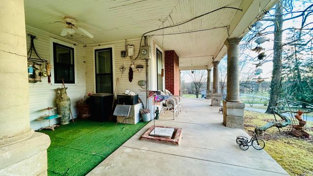 22539 Lawrence 1040, Pierce City, MO 65723