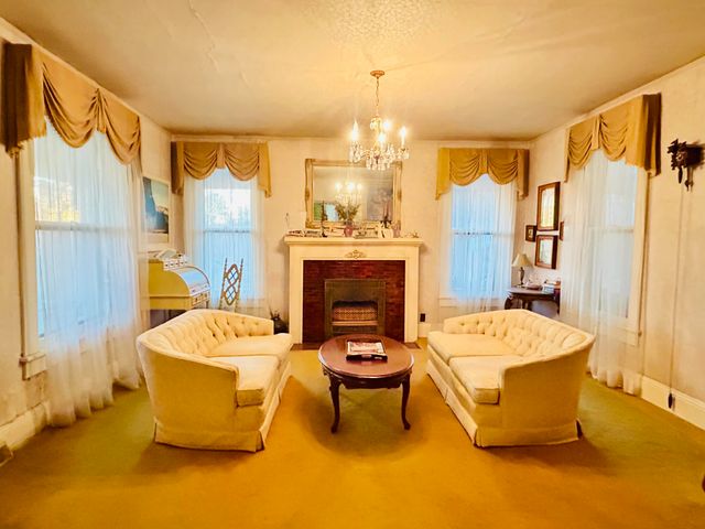 22539 Lawrence 1040, Pierce City, MO 65723