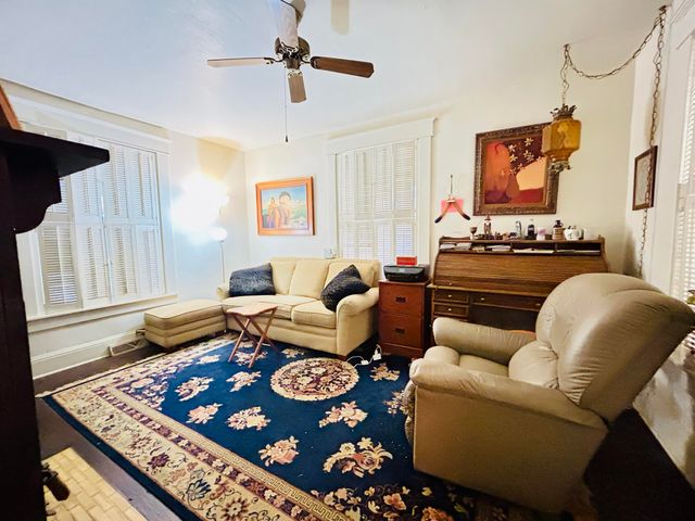 22539 Lawrence 1040, Pierce City, MO 65723