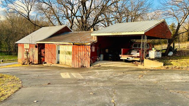 22539 Lawrence 1040, Pierce City, MO 65723