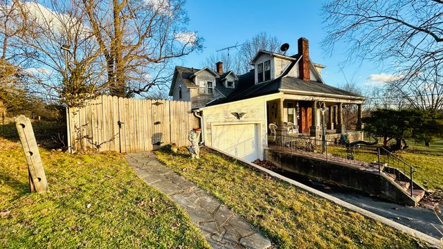 22539 Lawrence 1040, Pierce City, MO 65723