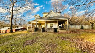 22539 Lawrence 1040, Pierce City, MO 65723