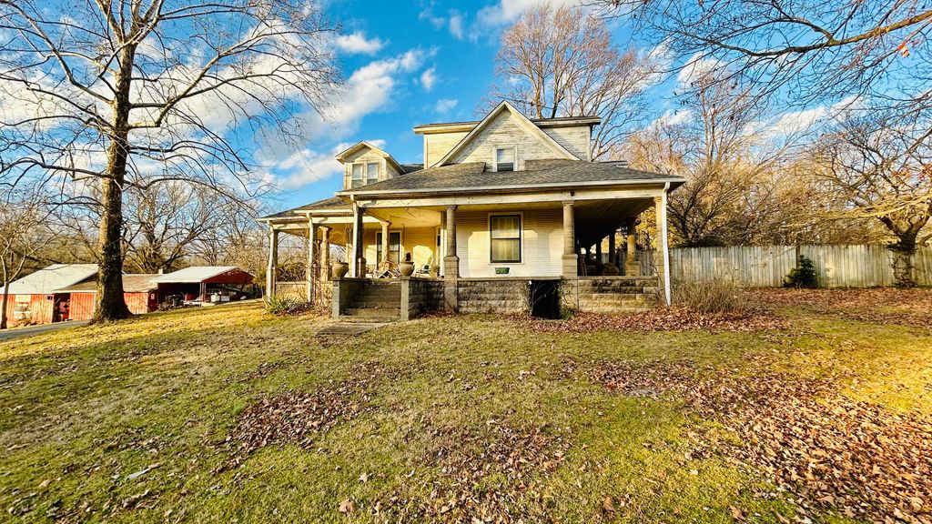 22539 Lawrence 1040, Pierce City, MO 65723