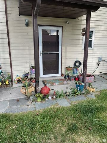 2037 W STONE CREEK DR, West Valley City, UT 84119