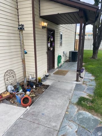 2037 W STONE CREEK DR, West Valley City, UT 84119