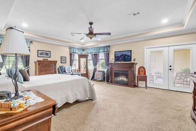 103 Roundabout Lane, Huntsville, TX 77320