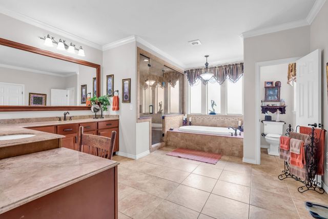 103 Roundabout Lane, Huntsville, TX 77320