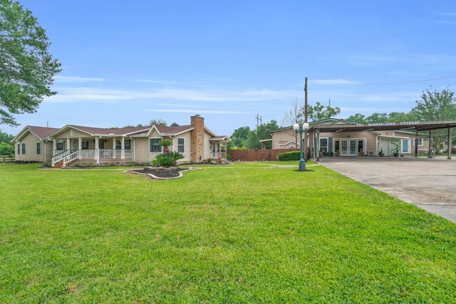 103 Roundabout Lane, Huntsville, TX 77320