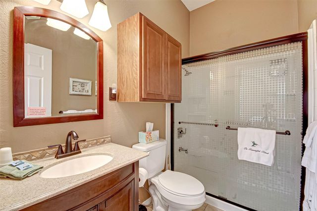 103 Roundabout Lane, Huntsville, TX 77320