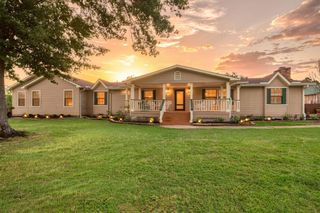 103 Roundabout Lane, Huntsville, TX 77320