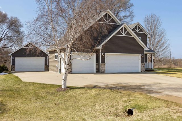 5130 Meadow Drive SE, Rochester, MN 55904