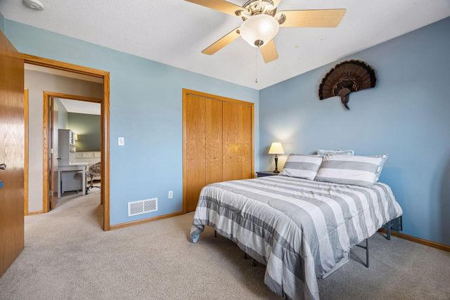 5130 Meadow Drive SE, Rochester, MN 55904