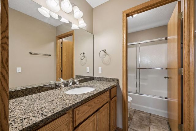 5130 Meadow Drive SE, Rochester, MN 55904