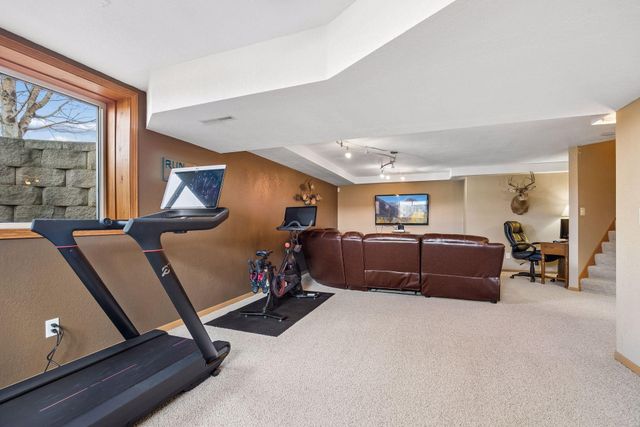 5130 Meadow Drive SE, Rochester, MN 55904