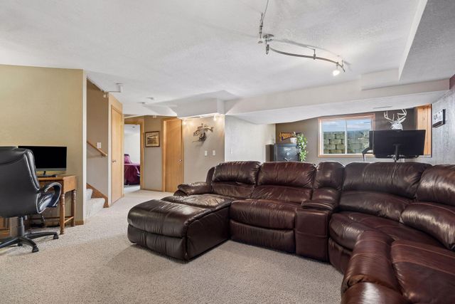 5130 Meadow Drive SE, Rochester, MN 55904