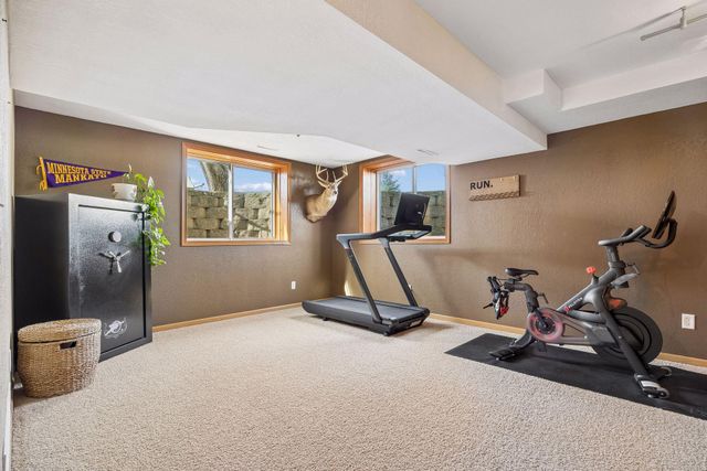 5130 Meadow Drive SE, Rochester, MN 55904