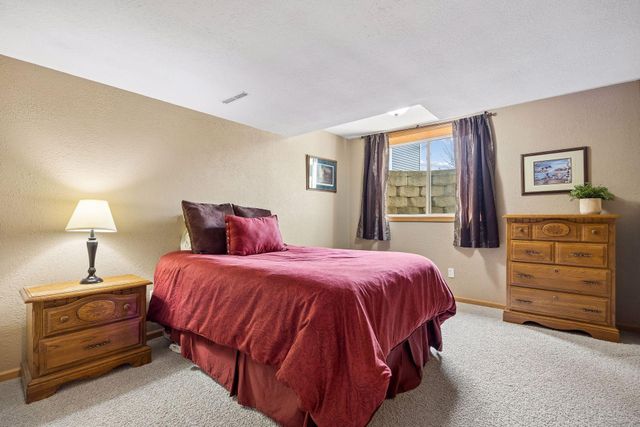 5130 Meadow Drive SE, Rochester, MN 55904