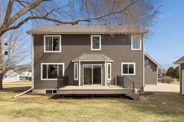 5130 Meadow Drive SE, Rochester, MN 55904