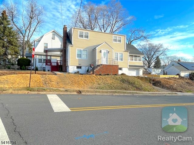 631 Elm St, Roselle Boro, NJ 07203