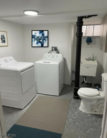 631 Elm St, Roselle Boro, NJ 07203